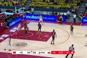 幾乎都沒怎么跳！??余嘉豪順下接高詩巖助攻輕松扣籃