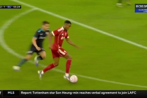 赫拉芬貝赫遠(yuǎn)射被撲出！加克波補(bǔ)射破門！利物浦2-1再次領(lǐng)先！