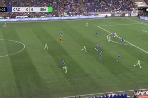 競爭一下普斯卡什候選？西雅圖海灣人的德拉貝加超高難度凌空破門