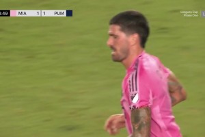 邁阿密生涯處子球！德保羅停球打門得手扳平！蘇亞雷斯傳中助攻！