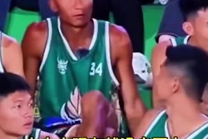 貴州字母哥最后3秒才被楊鳴叫上場，直言：這是侮辱人