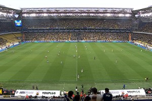 【集錦】歐冠資格賽-弗雷德世界波 費內(nèi)巴切總分6-4費耶諾德晉級