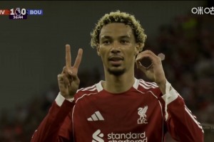 致敬若塔！埃基蒂克中路突破破門！攻入新賽季英超首球！