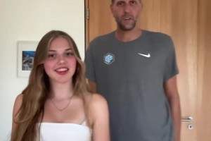 身材這么頂嗎??獨(dú)行俠名宿司機(jī)與侄女跳舞，后者因顏值瞬間走紅