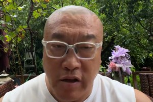 馬?。杭Z比利換隊也不一定比哈登厲害，但他也不是拼圖型球員