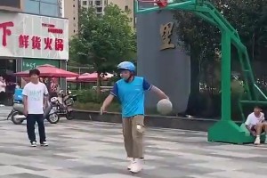 黃種人還能再出一位像易建聯(lián)這樣勁爆的大前鋒么？