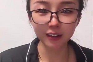 真是奉子成婚？！張曼源此前直播透露：已經結婚~晚睡對??不好