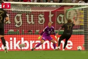 拜仁被連扳兩球！科穆爾低射穿襠于帕破門，奧格斯堡2-3拜仁