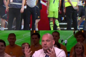 斯內(nèi)德：對抗C羅的那天開始，滕哈赫就失去了所有的尊重