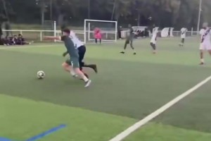 太搞了！外網(wǎng)視頻惡搞：英超賽場(chǎng)的維爾茨……