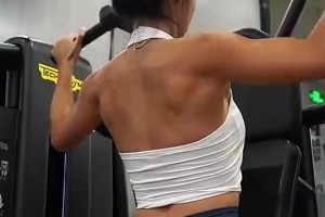 真女漢子??！就張曼源這身肌肉，應該能秒不少吧友吧??