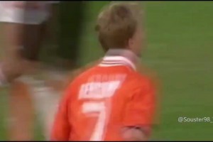 就像藝術(shù)品一樣讓人窒息！博格坎普92年歐洲杯個(gè)人集錦！