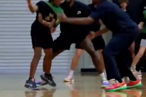 這數(shù)據(jù)有點夸張了吧？外網(wǎng)博主為楊瀚森新秀賽季盲選數(shù)據(jù)！