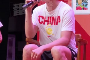 胡明軒回憶亞洲杯最后一投失絕殺：按郭導(dǎo)布置的戰(zhàn)術(shù) 會(huì)覺(jué)得可惜