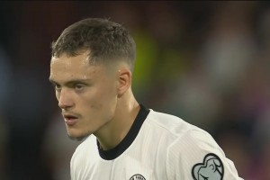 擊碎質(zhì)疑！維爾茨精彩任意球破門，德國(guó)3-1領(lǐng)先北愛爾蘭！