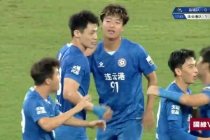 三分鐘火速扳平！揚州隊胡志鋒精準(zhǔn)抽射攻破宿遷隊打門??