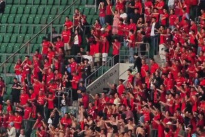 爆笑！四川官媒采訪大爺大娘“川超”是啥子??