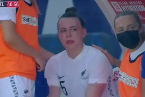 本菲卡球媛？！原來??葡萄牙俱樂部的美女都在顛球呀~