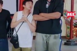 超哥這個名場面太搞笑了~??