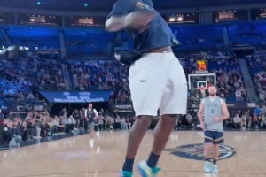 害擱那扣籃??錫安訓(xùn)練中輕松360度暴扣！暴瘦后確實(shí)輕盈多了