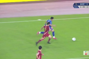 門前亂戰(zhàn)！南京隊(duì)錯(cuò)失良機(jī)