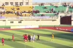 真部落戰(zhàn)爭！蒙超赤峰vs呼倫貝爾比賽最后一分鐘門將直接急眼??