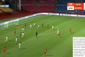 中甲外援遭銅梁龍球員犯規(guī)撞到LED屏，送醫(yī)后查出存在截癱風(fēng)險(xiǎn)