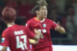 左腳扣右腳打！南通球員一腳不講理世界波助球隊先下一城！