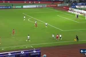 怒贊！蘇超鹽城隊馬宇連續(xù)變向過人，央視解說驚呼：有點像牛尾巴