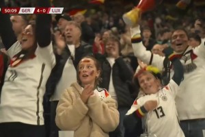 盧森堡禁區(qū)內(nèi)解圍不力！基米西門前打門雙響！德國4-0領(lǐng)先盧森堡