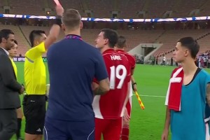 非常不滿！印尼球員賽后怒噴馬寧，馬寧不慣著直接出示紅牌！