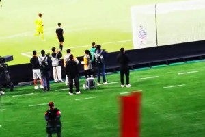 厲害了！實拍：蘇超半決賽南通vs無錫主裁判為中超名哨麥麥提江