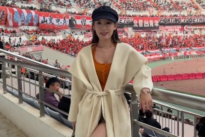 阿姨好啊??！泰山美女球迷雷姨風姿綽約，今天我們都是泰山球迷