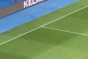 亞洲頂級天賦！此前世預賽胡桑諾夫一上身體，對方就倒了??