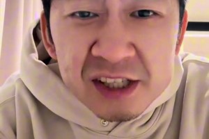 杜鋒：上半場(chǎng)三分11中0，機(jī)會(huì)都出來(lái)了，男籃球員們手都太緊了