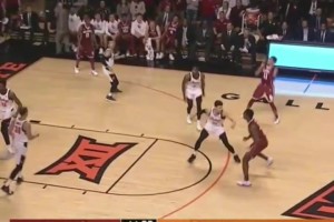 自己故事里的喬丹！特雷楊大學(xué)時(shí)期的逆天三分射程！