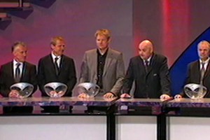 18年前的今天，卡卡榮膺金球獎