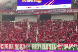 基恩：曼聯(lián)的低標(biāo)準(zhǔn)哪兒來的，一球領(lǐng)先時換人就像奪冠了